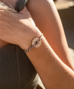 Bracelet Bois Résine, Marron et Blanc, Rose Des Vents