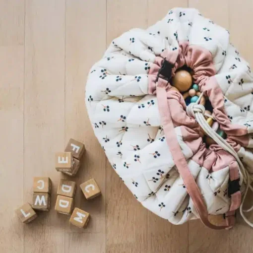 Tapis de Jeu et Sac de Rangement Après la Pluie