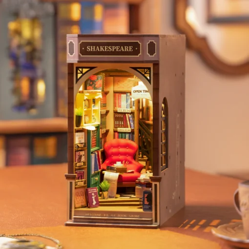 Bookstore Shakespeare, ROBOTIME