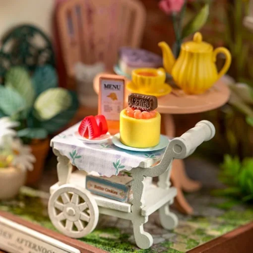 Fancy Tea Yard, ROBOTIME