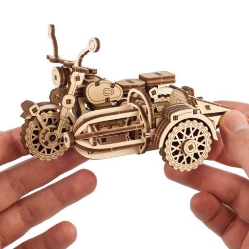 Maquette Moto volante de Hagrid, UGEARS