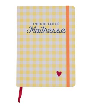 Carnet Maîtresse Ella, Cades Desgin
