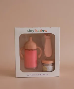 Box Lait Fraise, Tiny Harlow