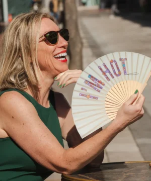 Éventail “I'm Hot”, Fisura