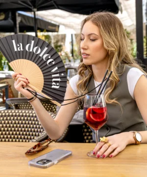 Éventail “La dolce vita”, Fisura
