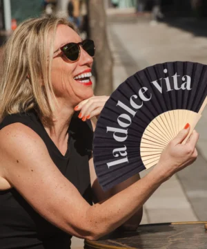 Éventail “La dolce vita”, Fisura