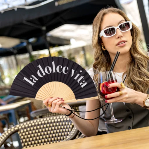 Éventail “La dolce vita”, Fisura