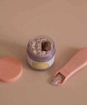 Box Lait Fraise, Tiny Harlow