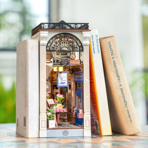 Book Nook Arcade Dating, ROBOTIME