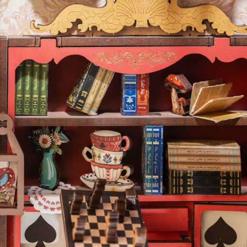 Book Nook Alice au pays des merveilles, ROBOTIME