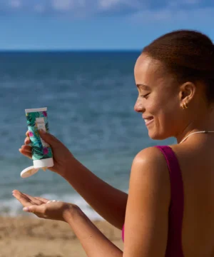 Fluide Solaire Haute Protection SPF 50+ Moana, Baïja