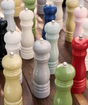 Alternative view of Moulins à sel et poivre rouges lot de 2 assortis, IB Laursen