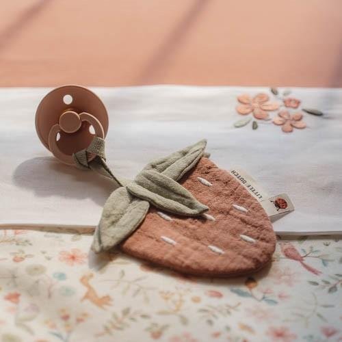 Mini Doudou Fraise, Little Dutch – Image 4