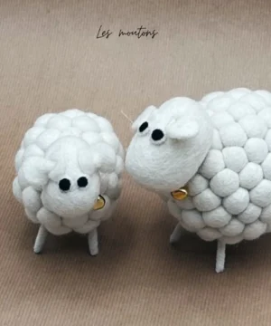 Alternative view of Figurine mouton en feutrine artisanale – New-Heidi