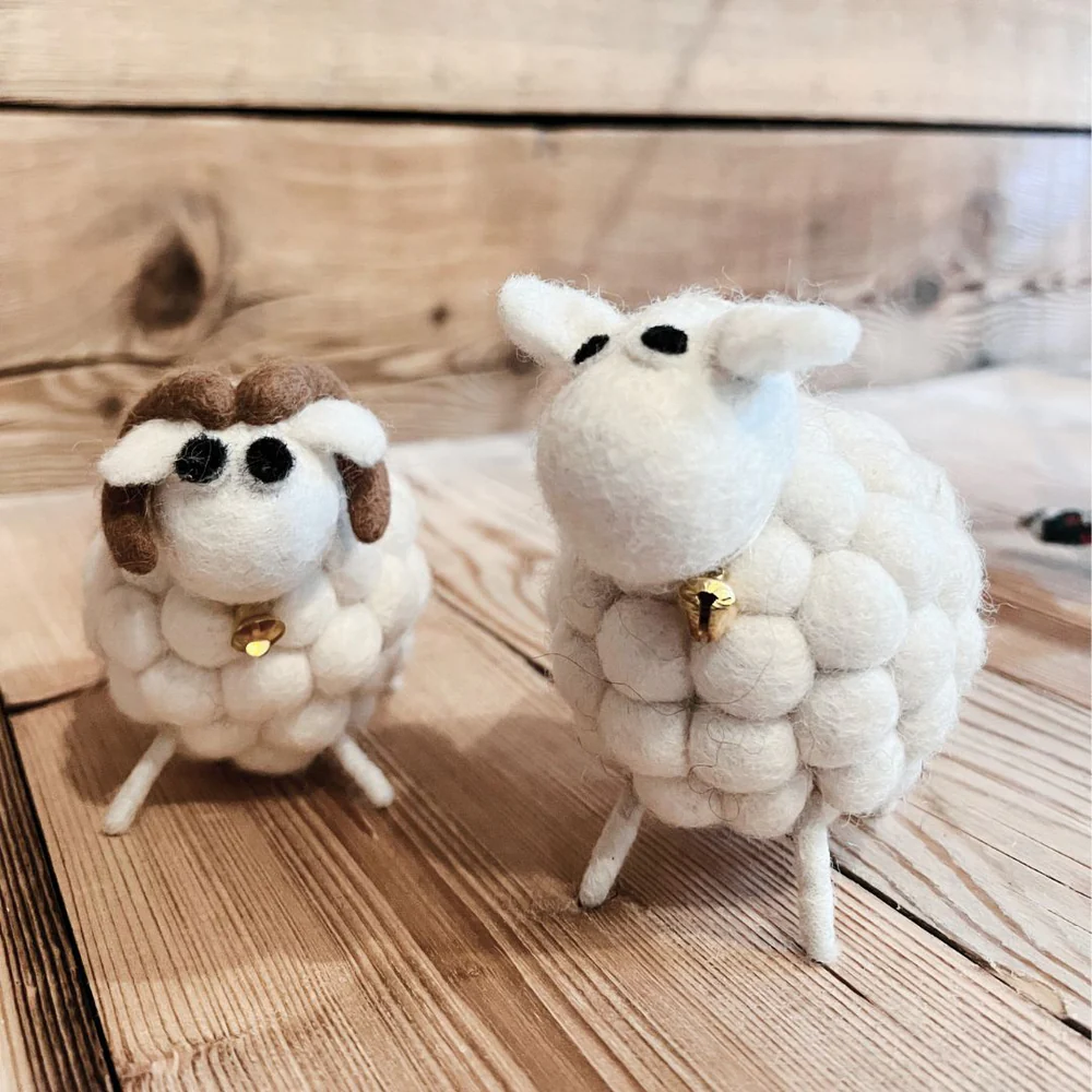 Figurine mouton en feutrine artisanale – New-Heidi – Image 4