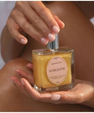 Alternative view of Huile Sèche Scintillante Marquise, Mathilde M.