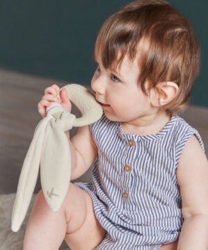 Alternative view of Anneau de dentition Lapin en silicone crème, Kaloo