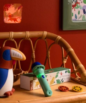 Alternative view of Lampe torche à histoires La forêt Mawa, Moulin Roty