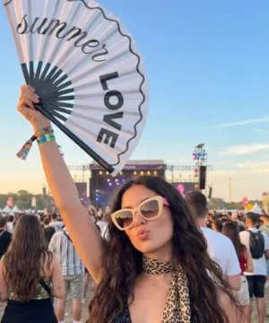 Éventail XXL “Summer Love” Le must-have des journées ensoleillées, Fisura