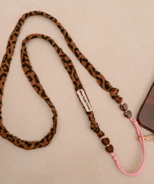 Sangle de Téléphone Billie Léopard Marron Foncé & Cordon Rose, Mon Petit Léon