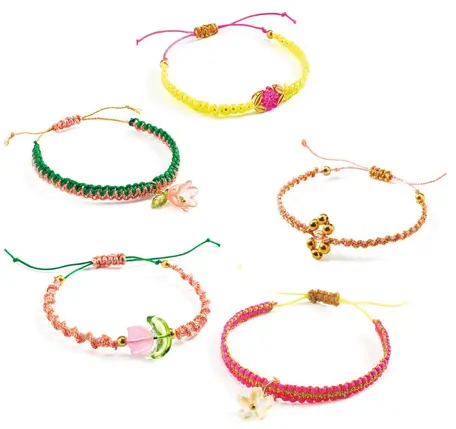 Coffret créatif Bracelets Macramé Roses, DJECO – Image 3
