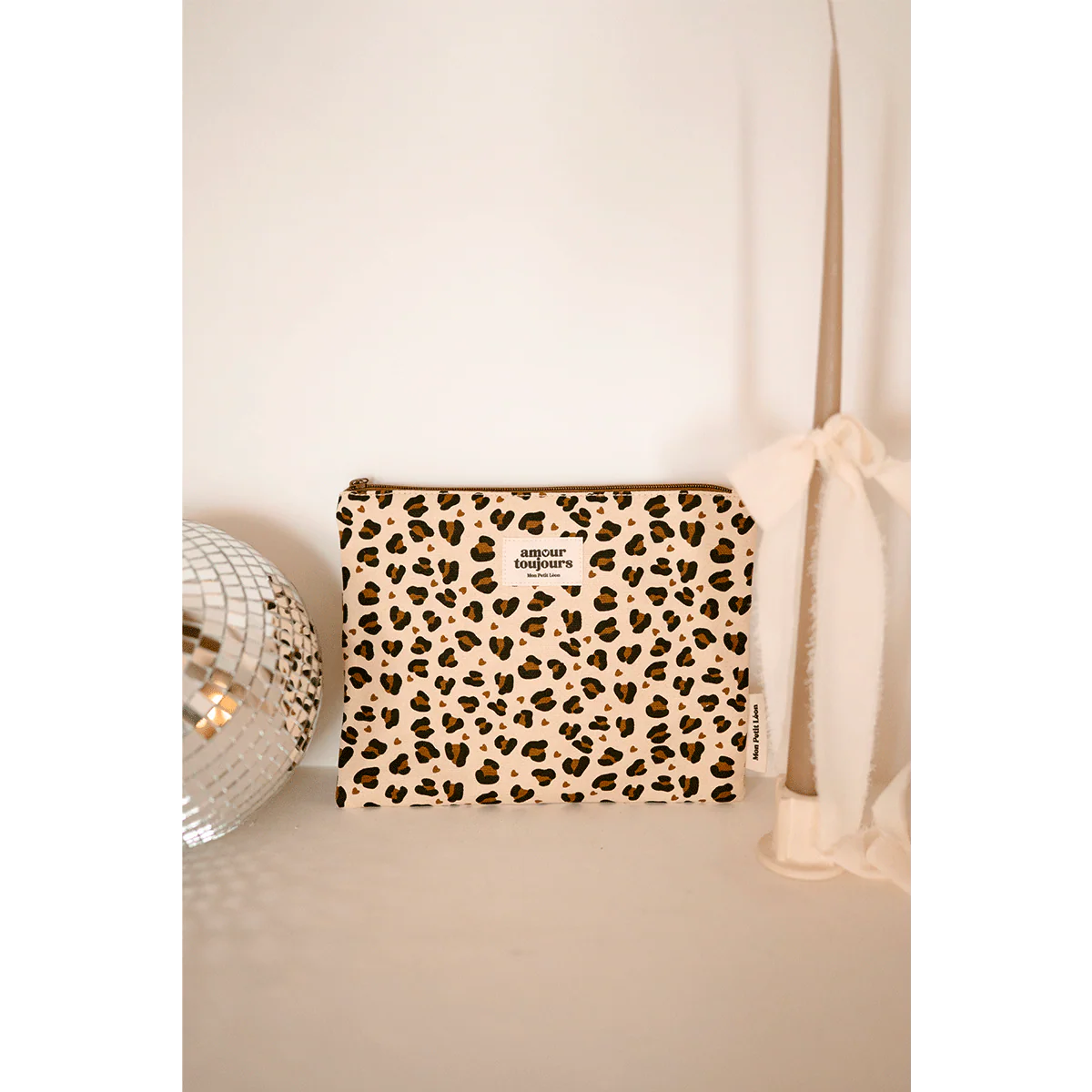 Pochette plate XXL Léopard Cœur beige, Mon Petit Léon – Image 4
