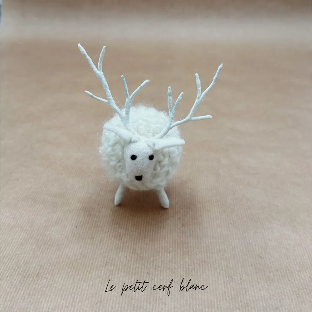 Petit Cerf Blanc Boule Décoratif en Laine Feutrée 7,5 cm, New Heidi