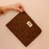 Pochette plate XXL Léopard Marron, Mon Petit Léon