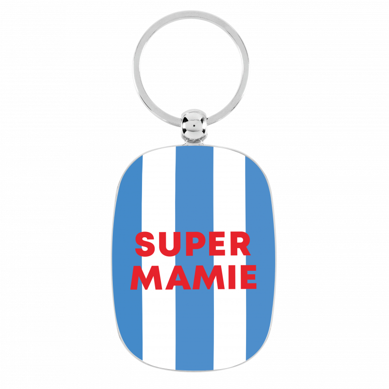 Porte-clés Super Mamie, Derrière la porte