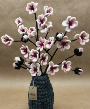 Alternative view of Vase Boule Décoratif Gris Anthracite en Laine Feutrée, New Heidi