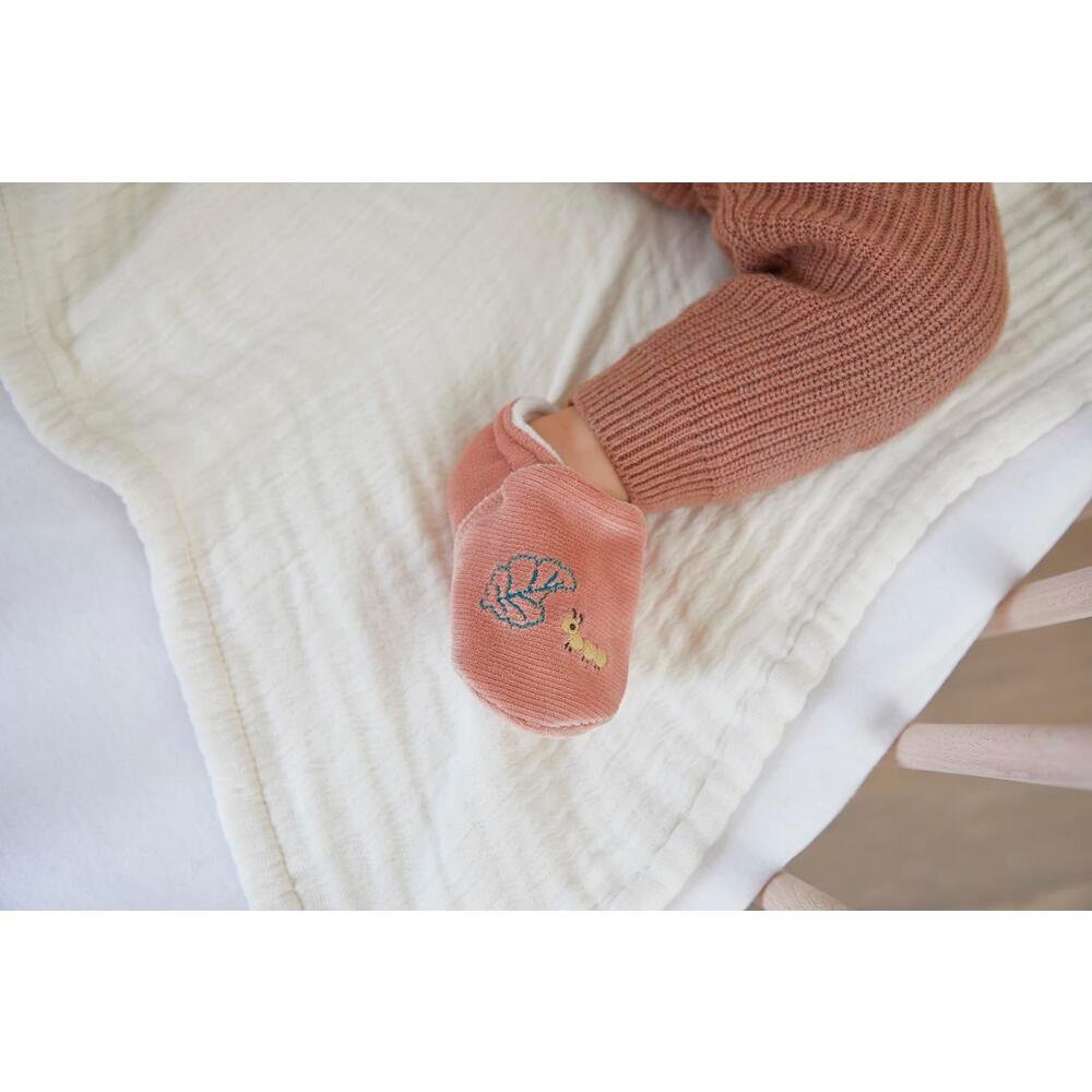 Peluche d'activités Bracelet & Chaussons Lapin Marron, Kaloo – Image 7