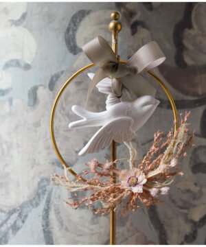 Alternative view of Couronne florale Colombe parfumée – Fleur de Coton, Mathilde M.