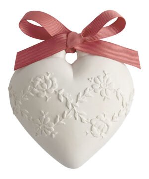 Alternative view of Décor parfumé Grand Cœur Brodé – Fleur de Cerisier, Mathilde M.