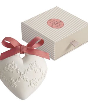 Décor parfumé Grand Cœur Brodé – Fleur de Cerisier, Mathilde M.