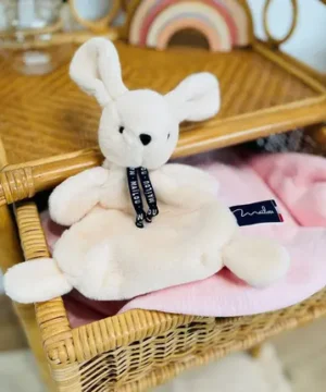 Alternative view of Doudou Lapin Ivoire Dorlotin, Mailou