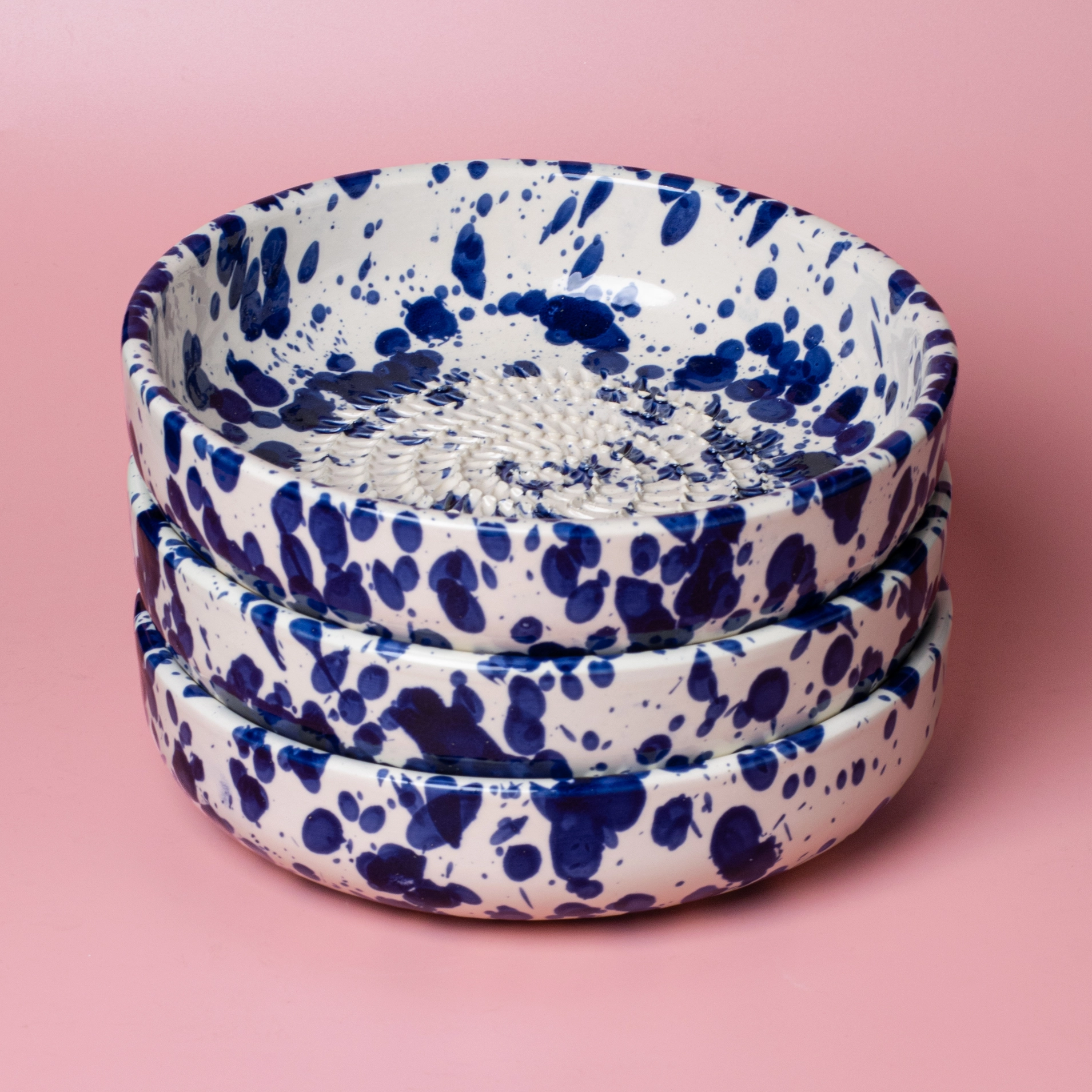 Assiette Râpe-Ail en Céramique Grande Bleu Perse, Tierra Cocida – Image 3